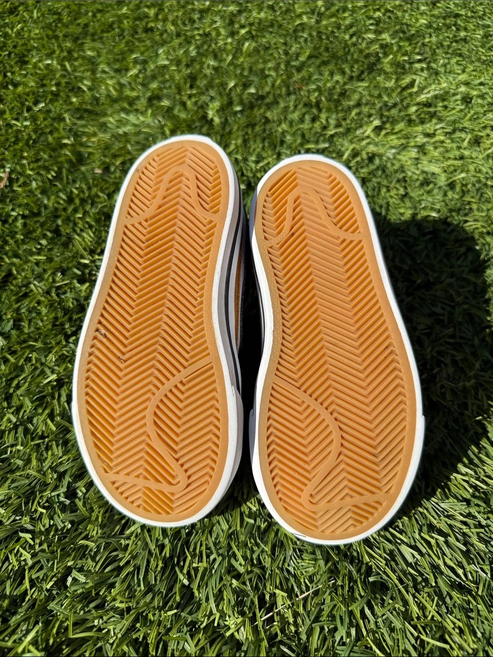 Nike court legacy